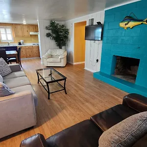 Eden Roc Apartment